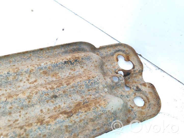 Volkswagen Caddy Spare wheel mounting bracket 