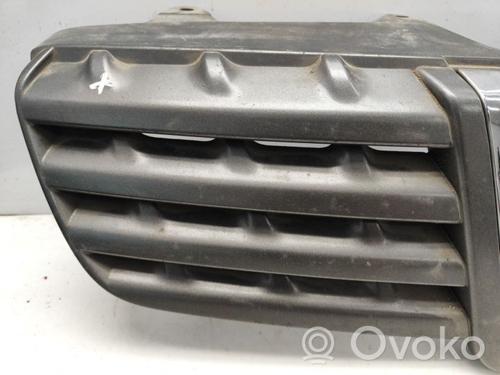 Nissan Qashqai Maskownica / Grill / Atrapa górna chłodnicy 62310JD00B