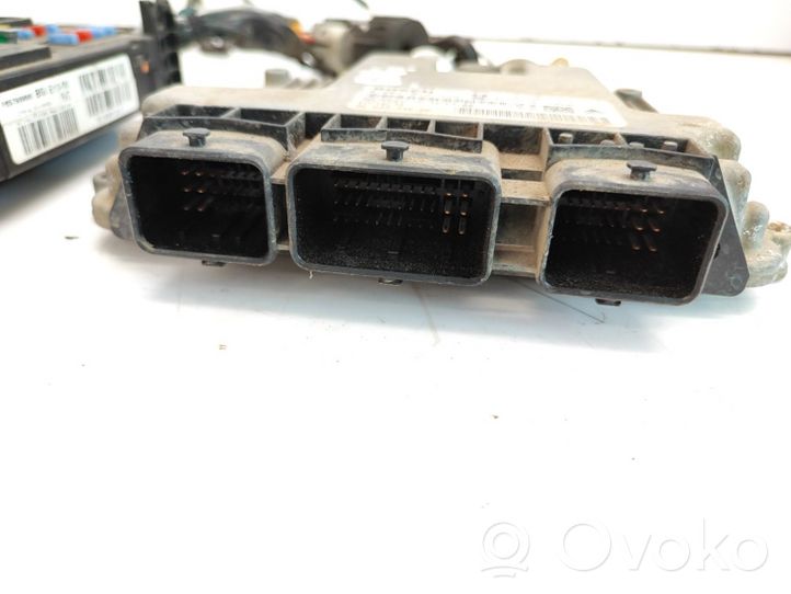 Citroen Berlingo Komputer / Sterownik ECU i komplet kluczy 9663944680