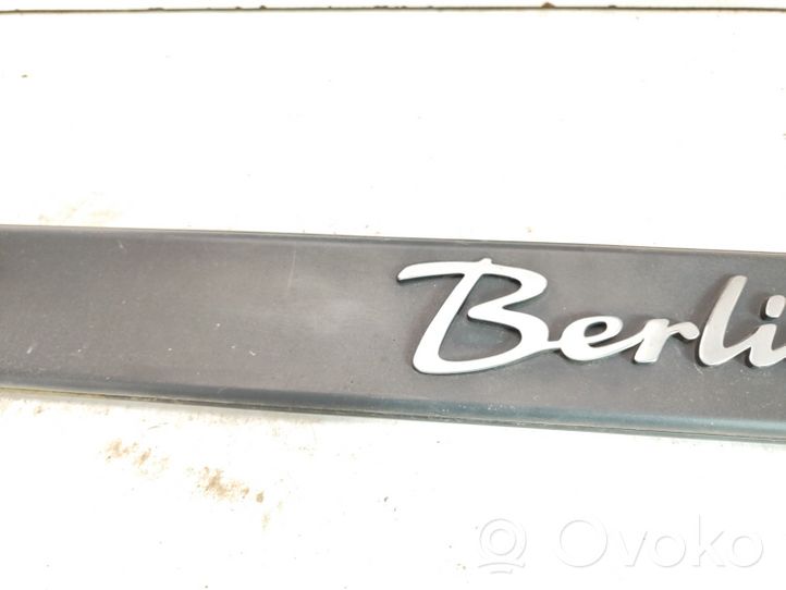 Citroen Berlingo Listwa drzwi tylnych samochodów dostawczych 9620953080