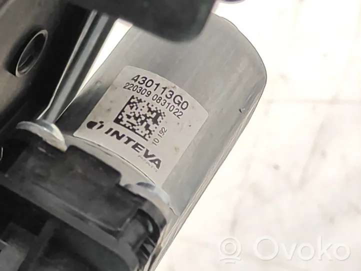 Opel Corsa F Mécanisme de lève-vitre avec moteur 9829043380