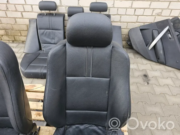 BMW X3 E83 Sēdekļu komplekts 