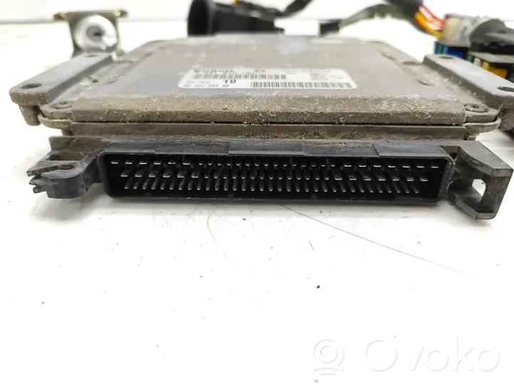 Citroen Xsara Picasso Komputer / Sterownik ECU i komplet kluczy 0281010137