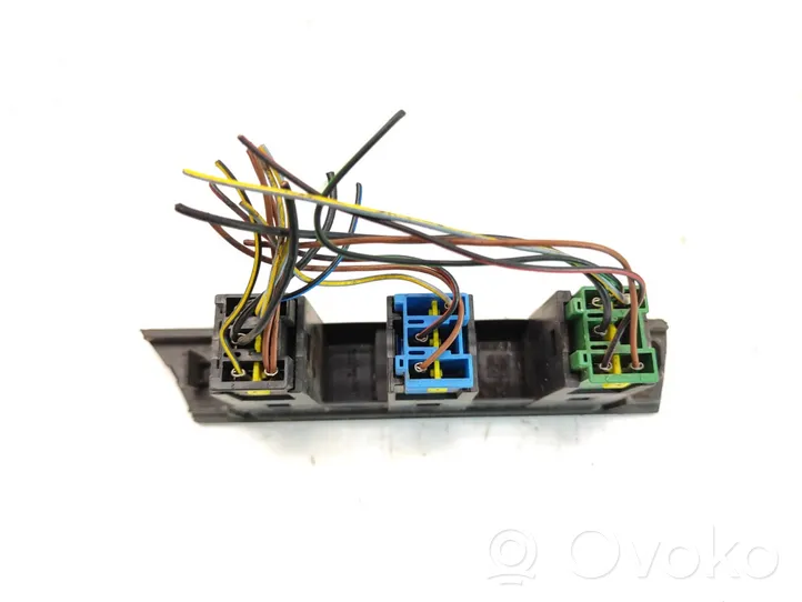 Opel Astra G Seat heating switch 90561269