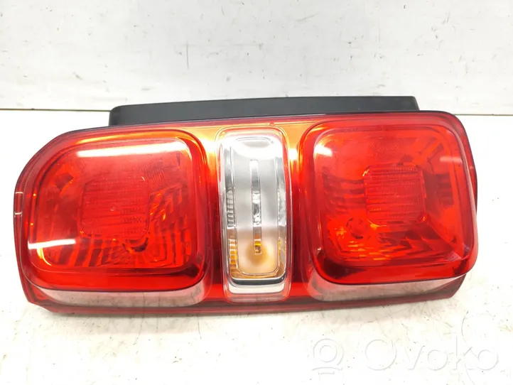 Peugeot Traveller Rear/tail lights 9808243180