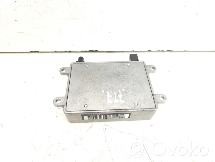 Mercedes-Benz CLS C219 Antennenverstärker Signalverstärker 2118200885