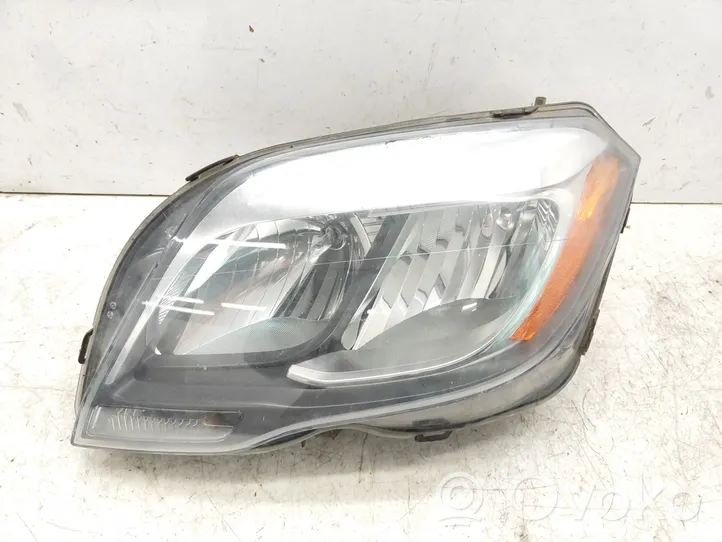 Mercedes-Benz GLK (X204) Lampa przednia A2048201339