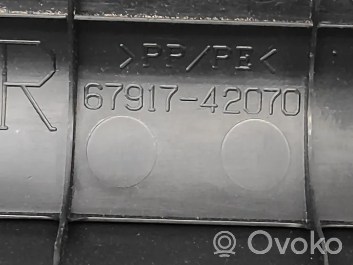 Toyota RAV 4 (XA40) Takaoven kynnyksen suojalista 6791842070