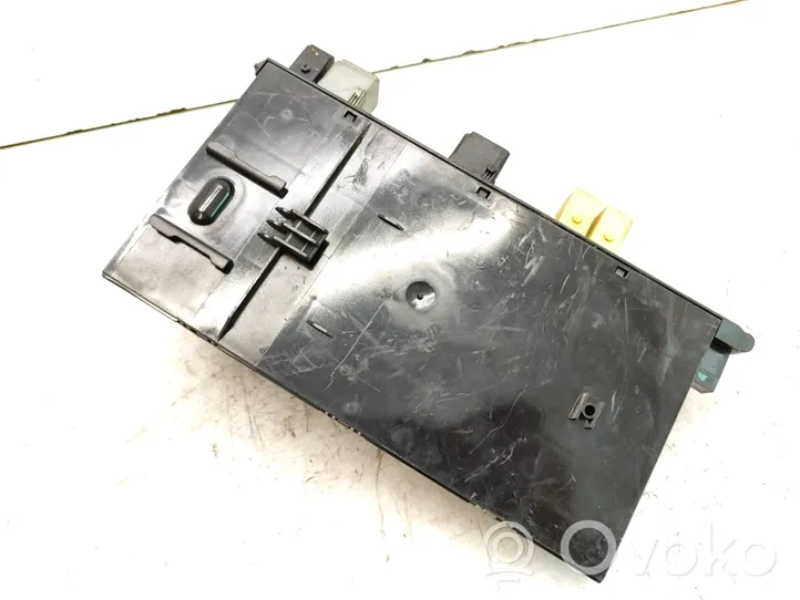 Mercedes-Benz C W203 Module de fusibles 2035450701