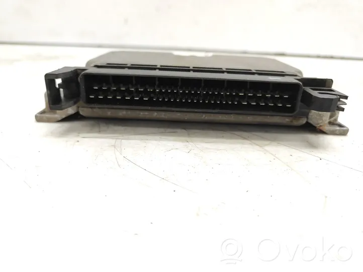 Peugeot 306 Sterownik / Moduł ECU 0261204717