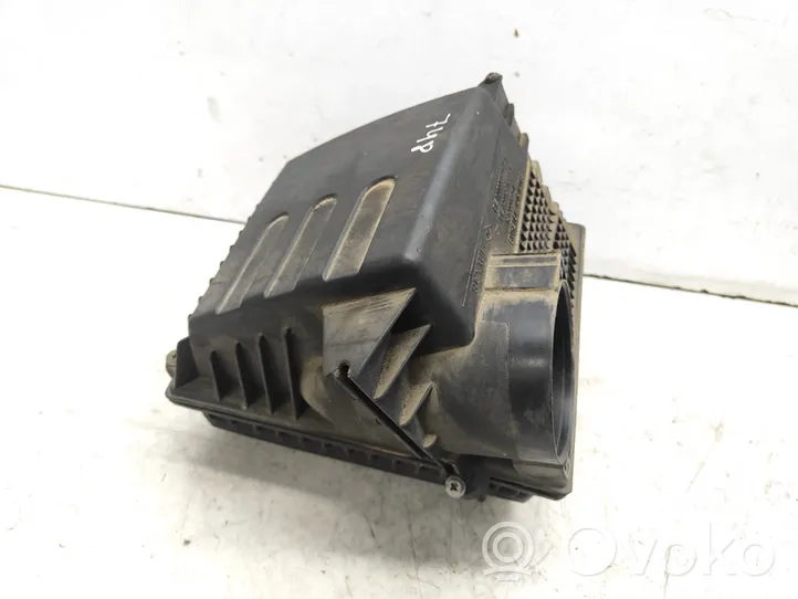 Renault Espace IV Air filter box 8200098984B