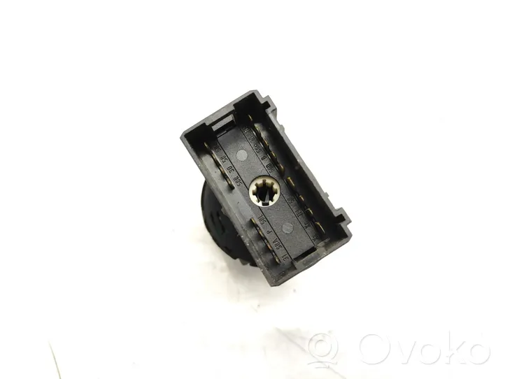 Volkswagen Golf IV Light switch 1C0941531A