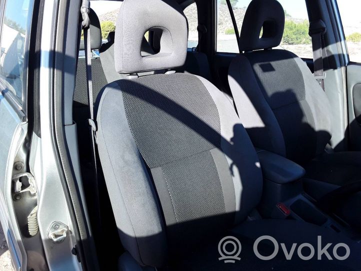 Toyota RAV 4 (XA20) Fotel przedni pasażera 