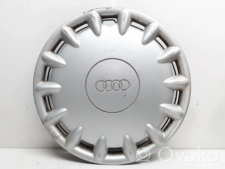 Audi A4 S4 B5 8D Gamyklinis rato centrinės skylės dangtelis (-iai) 8D0601147