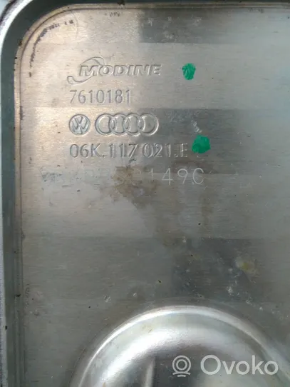 Audi A4 S4 B9 Support de filtre à huile 06L903143D