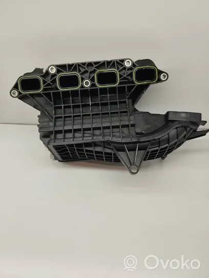 Audi A1 Intake manifold 03C129711AK