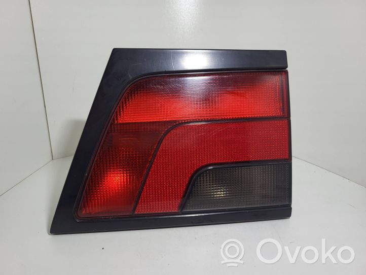 Peugeot 806 Lampy tylnej klapy bagażnika 45102272