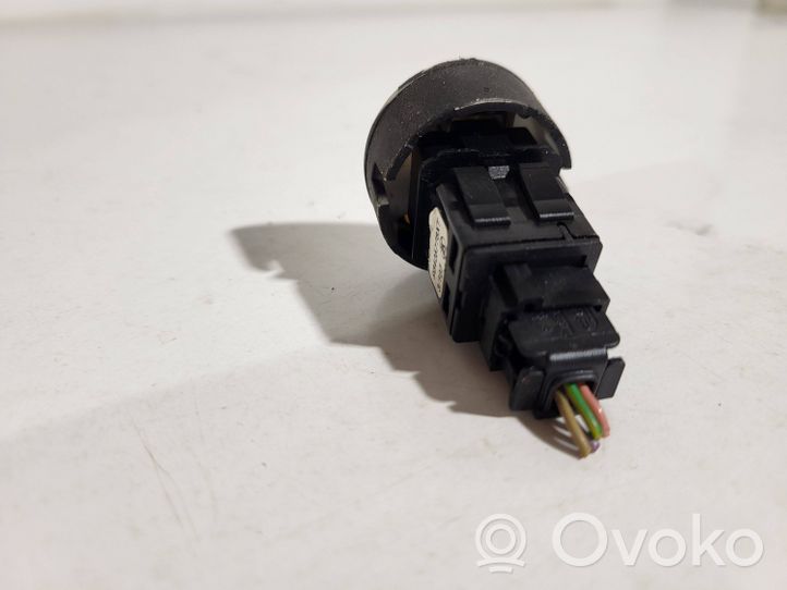 Citroen C3 Interrupteur de verrouillage centralisé 96405778XT