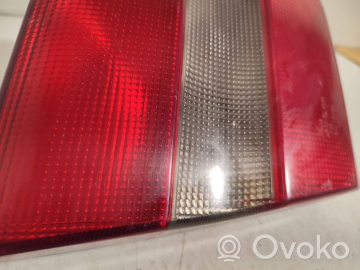 Volvo S70  V70  V70 XC Luces portón trasero/de freno 9151635