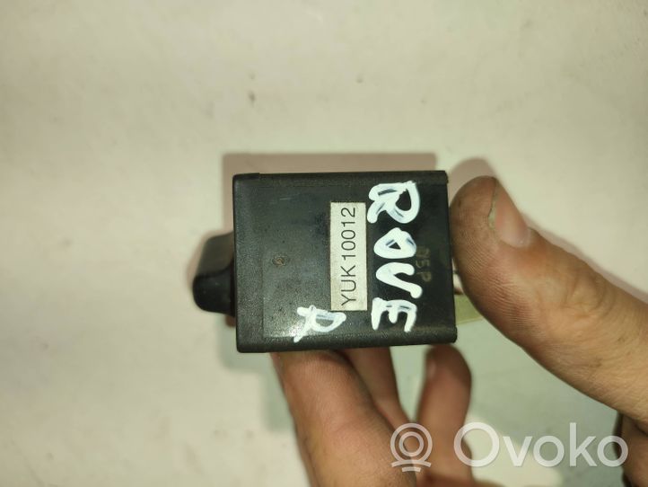 Rover 100 Interruptor de luz YUK10012