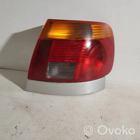 Audi A4 S4 B5 8D Luci posteriori 8D0945096