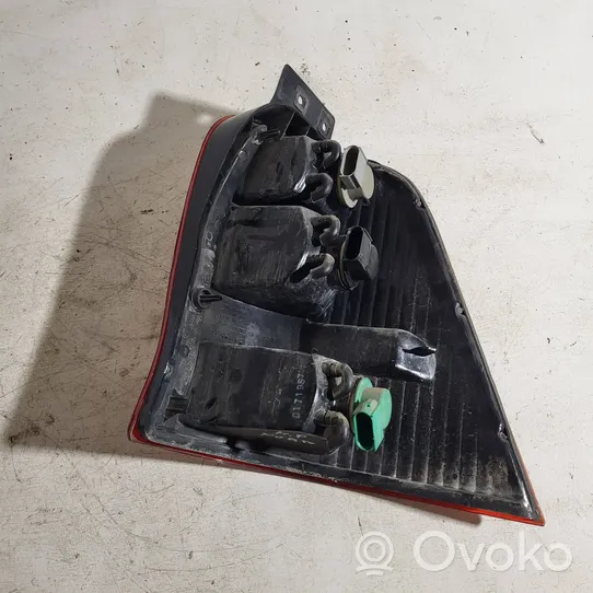 Ford Windstar Lampa tylna 013311953LY