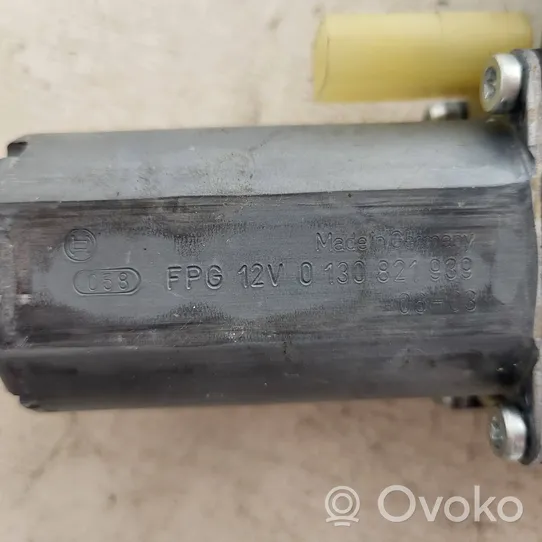 Ford Fusion Elektryczny podnośnik szyby drzwi przednich 0130821939