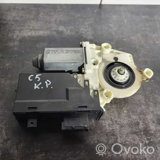 Citroen C5 Moteur de lève-vitre de porte avant 9648484780