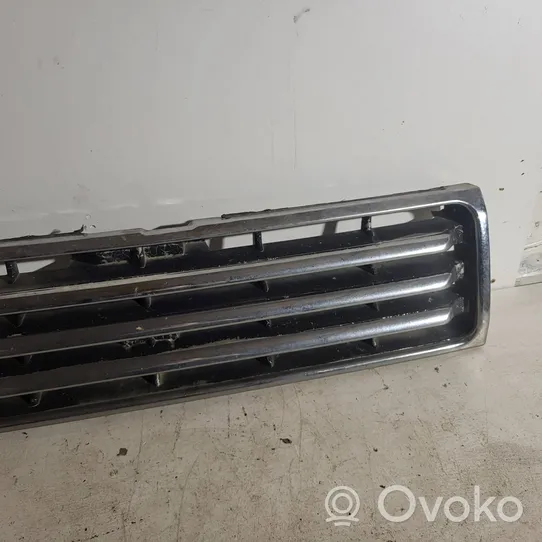 Mitsubishi Pajero Atrapa chłodnicy / Grill MB07053