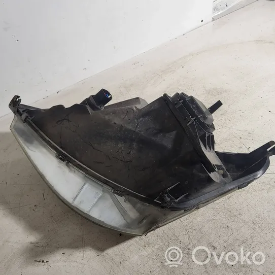 Ford Focus Phare frontale E4209423