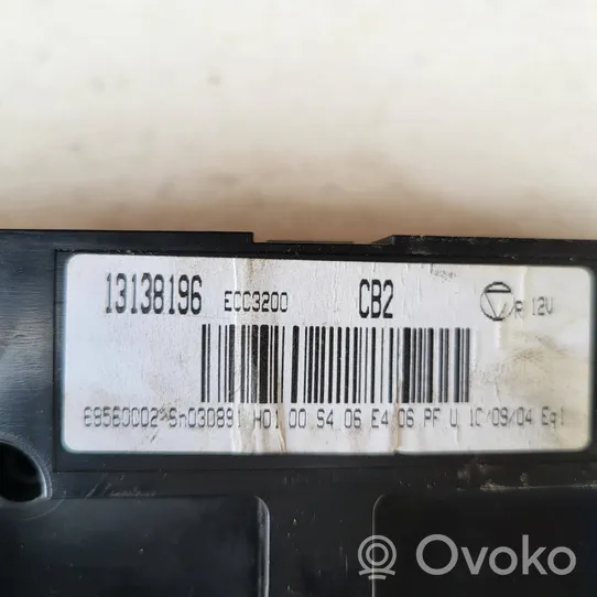 Opel Signum Gaisa kondicionēšanas / salona apsildes vadības bloks 13138196