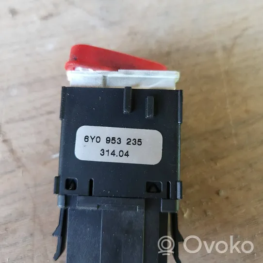 Skoda Fabia Mk1 (6Y) Hazard light switch 6Y0953235