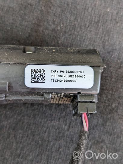 Chrysler Pacifica Moottorin start-stop-painike/kytkin 68299957AB