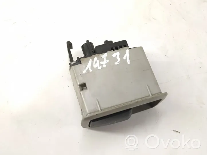 Mercedes-Benz R W251 Tailgate opening switch 