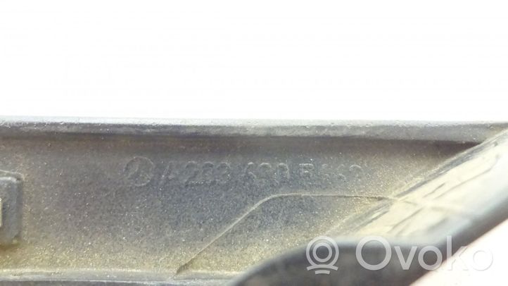 Mercedes-Benz C W203 Rivestimento modanatura parafango posteriore 