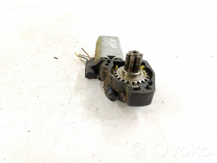 Mercedes-Benz CLS C218 X218 Seat adjustment motor 