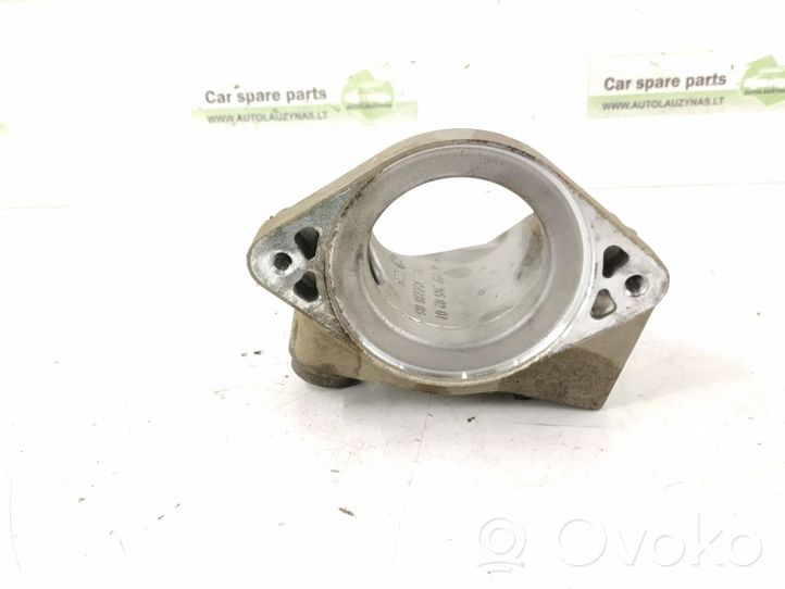 Mercedes-Benz B W246 W242 Engine mounting bracket 