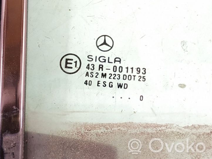 Mercedes-Benz SLK R170 Aizmugurējais virsbūves sānu stikls 1706700310