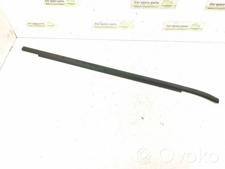 Mercedes-Benz A W169 Moulures des vitres de la porte arrière 1697350465