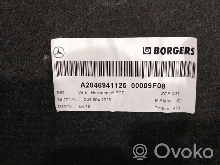 Mercedes-Benz C W204 Takaluukun alaosan verhoilu 