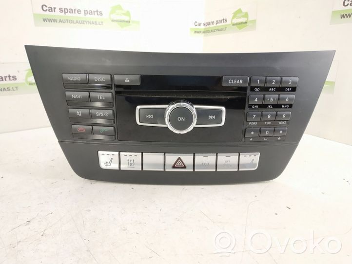 Mercedes-Benz C W204 Radio/CD/DVD/GPS-pääyksikkö 