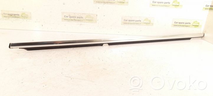 Mercedes-Benz C W204 Rivestimento modanatura del vetro della portiera posteriore 