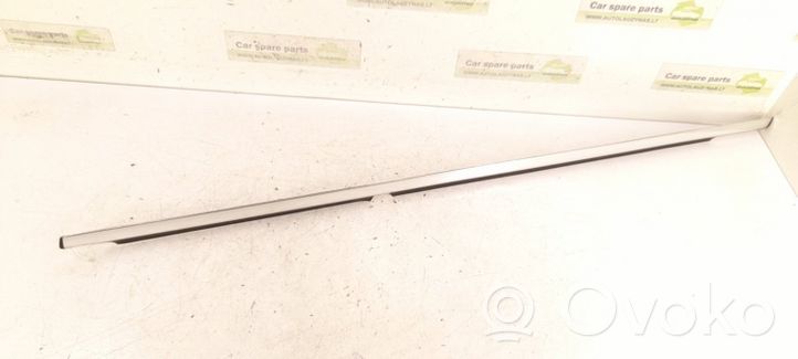 Mercedes-Benz C W204 Rivestimento modanatura del vetro della portiera posteriore 