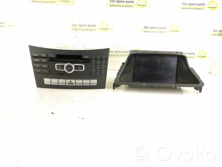 Mercedes-Benz CLS C218 X218 Panel / Radioodtwarzacz CD/DVD/GPS 