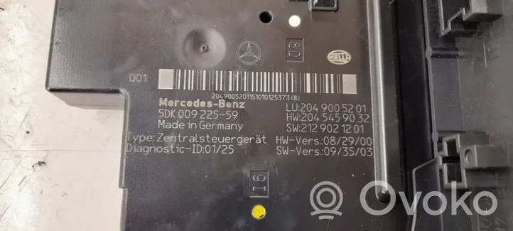 Mercedes-Benz C W204 Skrzynka bezpieczników / Komplet 
