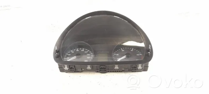 Mercedes-Benz Sprinter W906 Speedometer (instrument cluster) 