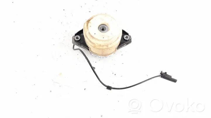 Mercedes-Benz GLE (W166 - C292) Engine mount bracket 