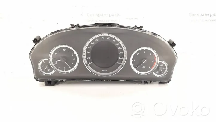 Mercedes-Benz E W212 Compteur de vitesse tableau de bord 