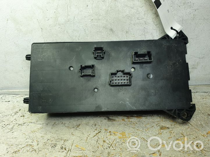 Mercedes-Benz Sprinter W906 Module de fusibles A9065450401