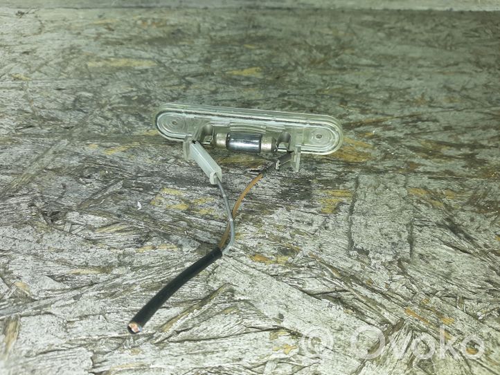 Mercedes-Benz E W124 Lampa oświetlenia tylnej tablicy rejestracyjnej 1248200256